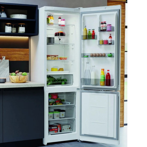 Холодильник HOTPOINT-ARISTON HT 5200 W
