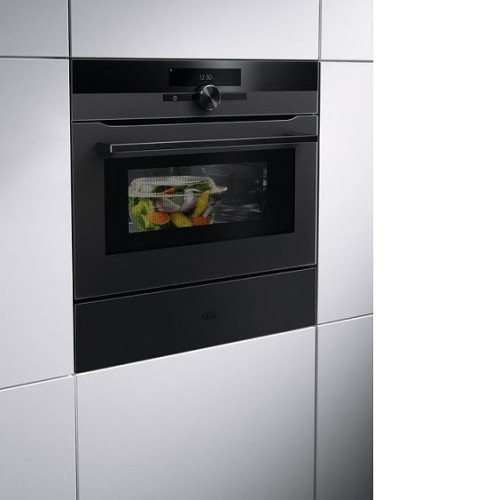 Духовой шкаф AEG KMK968000T