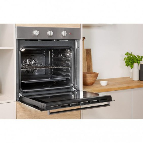 Духовой шкаф INDESIT IFW 6530 IX