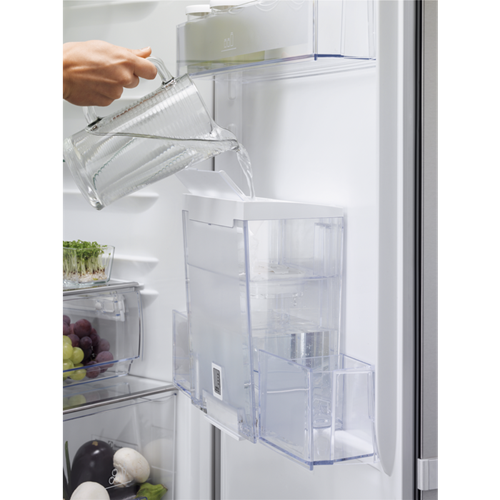 Холодильник Electrolux ERF 4116 AOX нержавеющая сталь