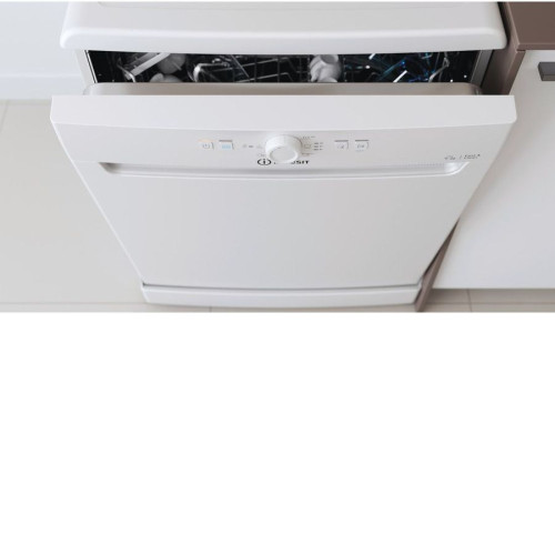 Посудомоечная машина INDESIT DFE 1B19 13