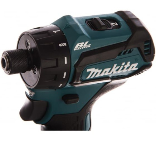 Шуруповерт Makita DDF083Z
