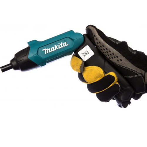 Отвертка аккумуляторная Makita DF001DW