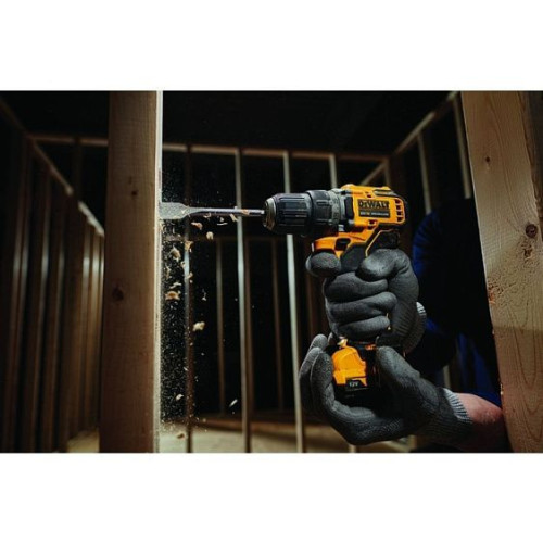 Шуруповерт DeWalt DCD701D2