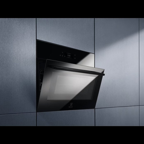 Духовой шкаф ELECTROLUX EVL8E08Z