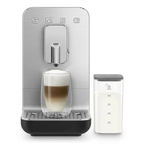 Кофемашина SMEG BCC13BLMEU