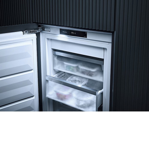 Морозильная камера MIELE FNS 7794 E