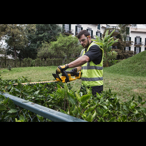 Аккумуляторный кусторез DeWalt DCM563PB-XJ
