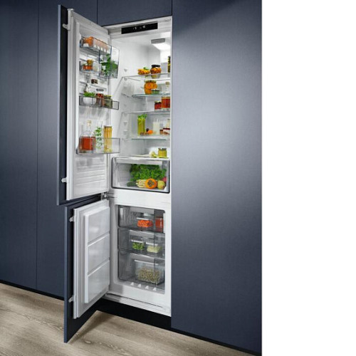 Холодильник ELECTROLUX ENS8TE19S