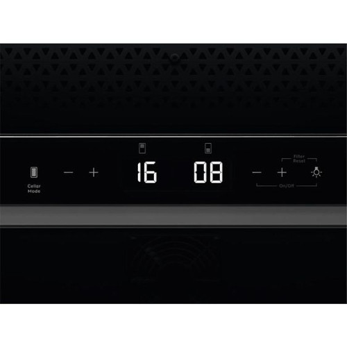 Винный шкаф AEG AWUD040B8B