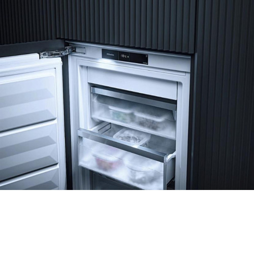 Морозильная камера MIELE FNS7770E