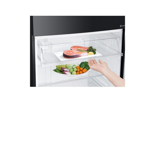 Холодильник LG GN-C702SGBM черный