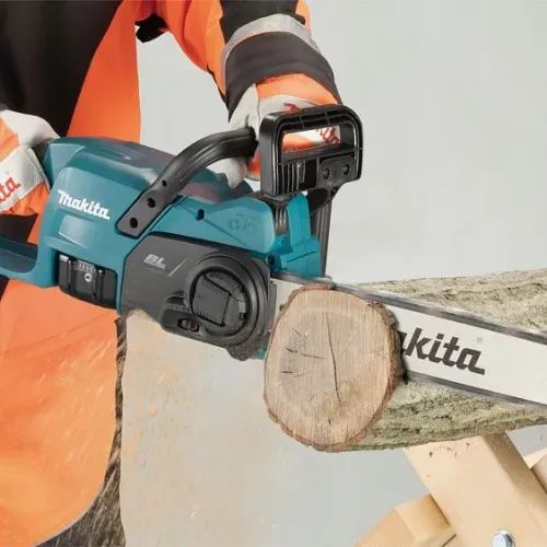 Цепная пила MAKITA DUC407RT