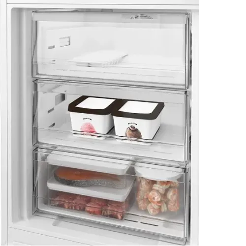 Холодильник HOTPOINT-ARISTON HSBT 18IXE