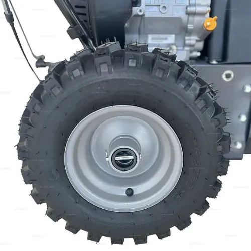 Снегоуборщик EVOLINE SBG 700 LE