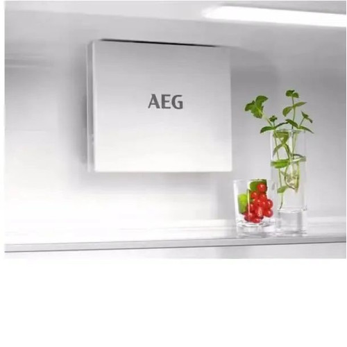 Холодильник AEG TSC7G181ES