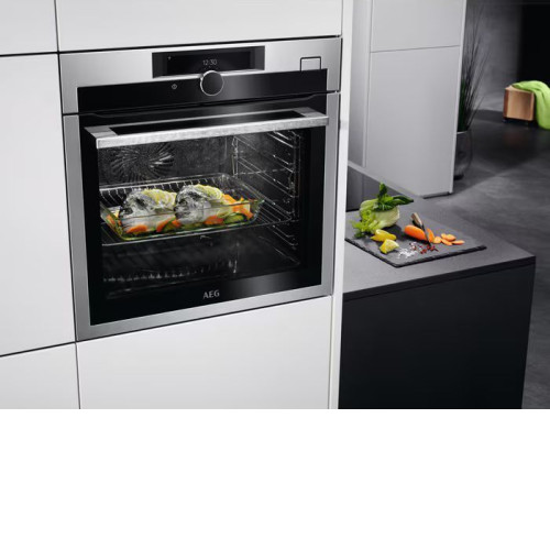 Духовой шкаф AEG BSE988330M