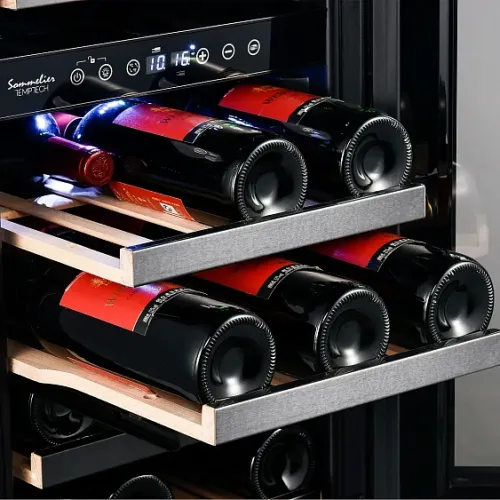 Винный шкаф TEMPTECH SOMQ38DRB-24
